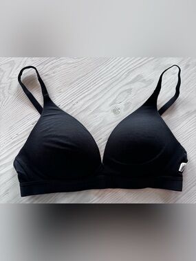 Hanes Black Support Bra with Hook Back Size Large NWOT